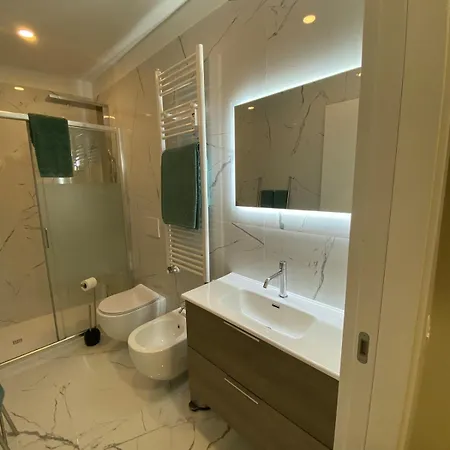 Apartment Leopardi Milan